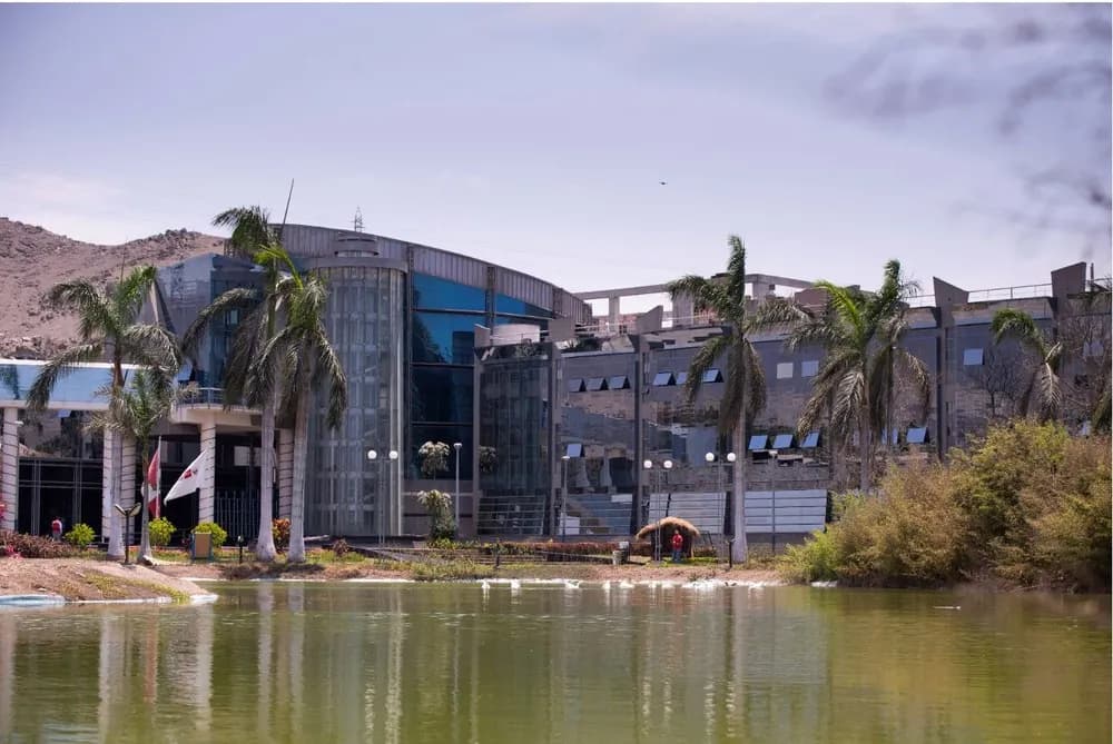 Laboratorio de Calidad de Agua de SEDAPAL, La Atarjea, proyecto estudiado por HK Consulting